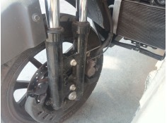 PINZA DE FRENO DELANTERA DERECHA 2CMF580U0000 