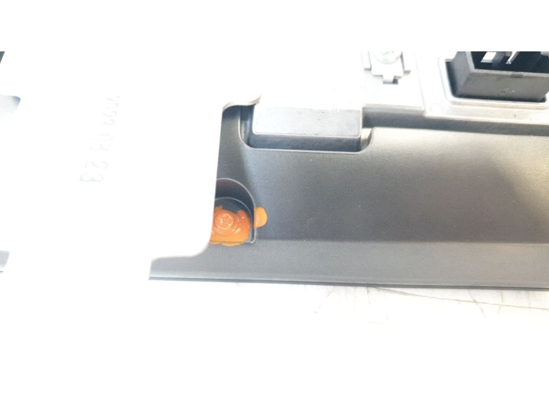 Recambio de pantalla multifuncion para kia niro (sg2) hybrid concept referencia OEM IAM 96130AT000  