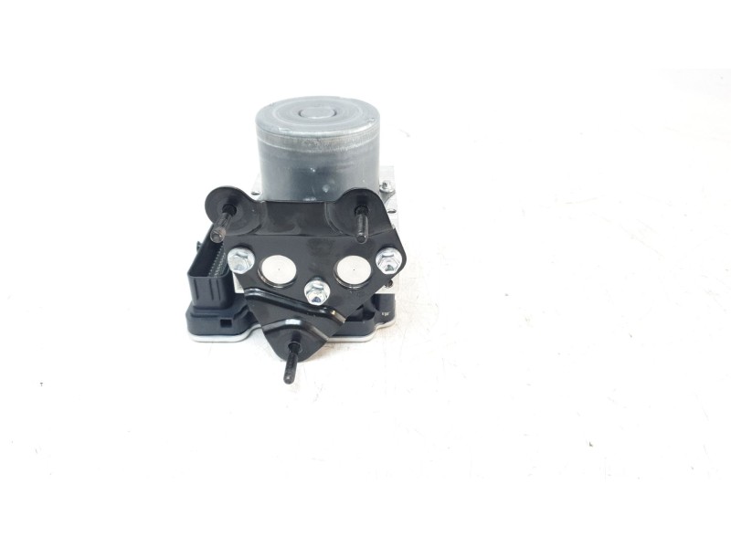 Recambio de abs para toyota yaris cross hybrid fwd style referencia OEM IAM 445400D530  