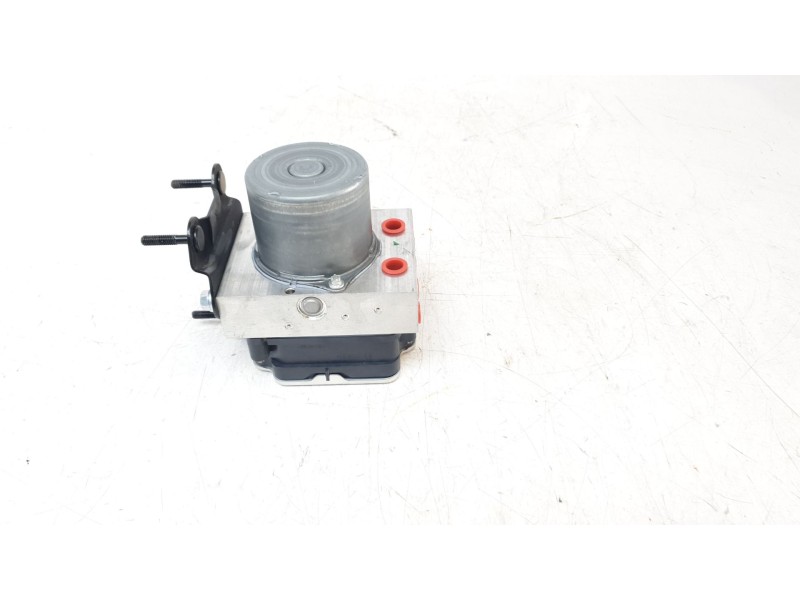 Recambio de abs para toyota yaris cross hybrid fwd style referencia OEM IAM 445400D530  