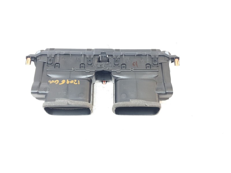 Recambio de aireador central para toyota corolla station wagon (_e21_) 2.0 hybrid (mzeh12) referencia OEM IAM 5567002830  