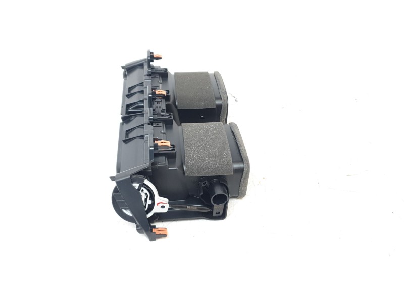 Recambio de aireador central para toyota corolla station wagon (_e21_) 2.0 hybrid (mzeh12) referencia OEM IAM 5567002830  
