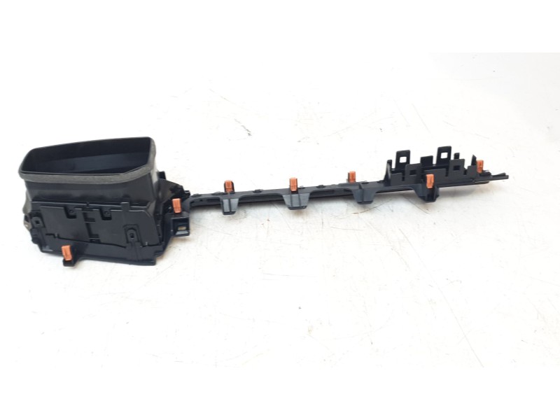 Recambio de aireador derecho para toyota corolla station wagon (_e21_) 2.0 hybrid (mzeh12) referencia OEM IAM 5566002510  