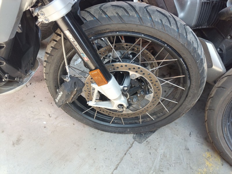 Recambio de llanta para bmw r 1250 r 1250 gs adventure referencia OEM IAM 36318404330  