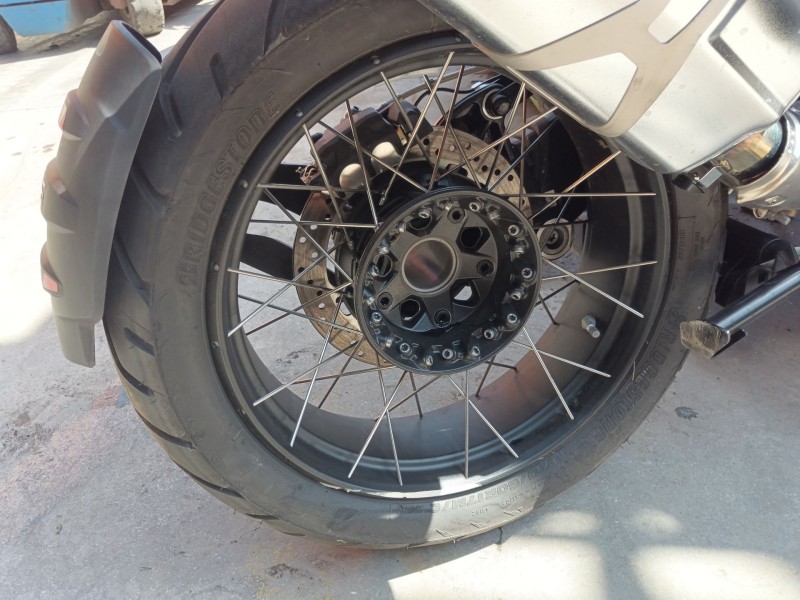 Recambio de llanta para bmw r 1250 r 1250 gs adventure referencia OEM IAM 36318404330  