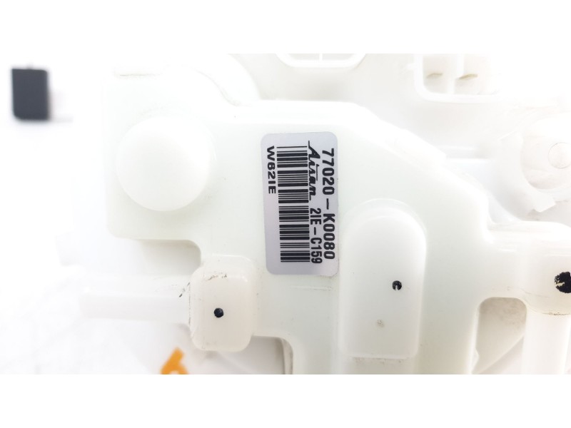 Recambio de bomba combustible para toyota yaris cross hybrid fwd style referencia OEM IAM 77020K0080  