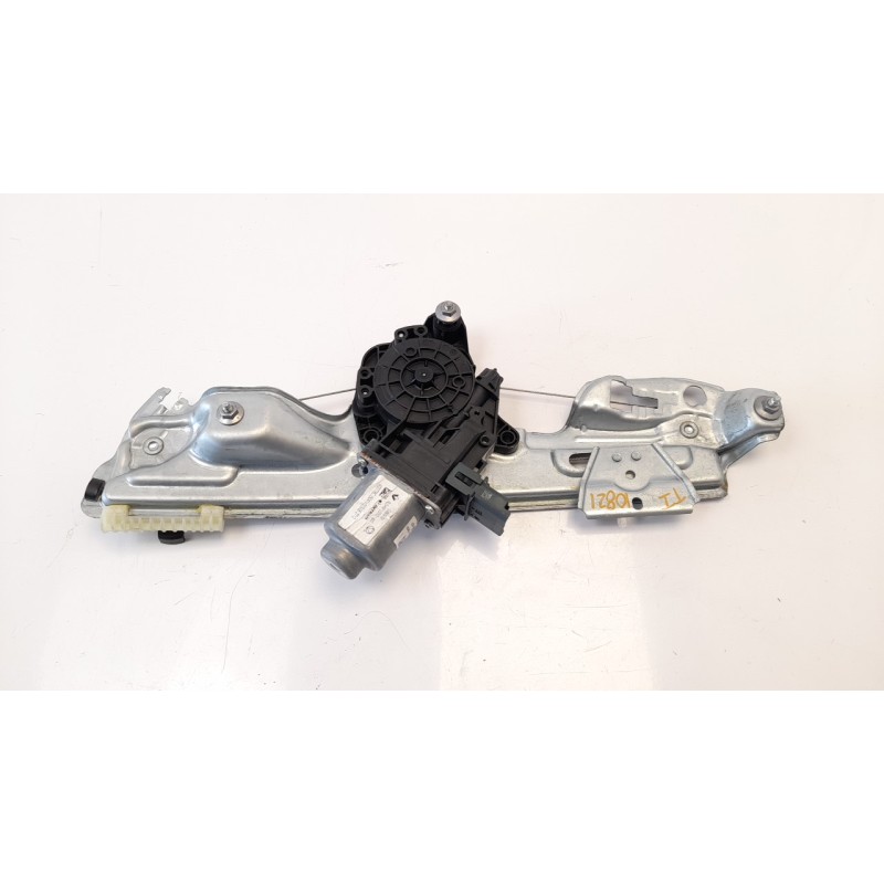 Recambio de elevalunas trasero izquierdo para renault megane iv berlina 5p 1.5 dci diesel fap energy referencia OEM IAM 82721840