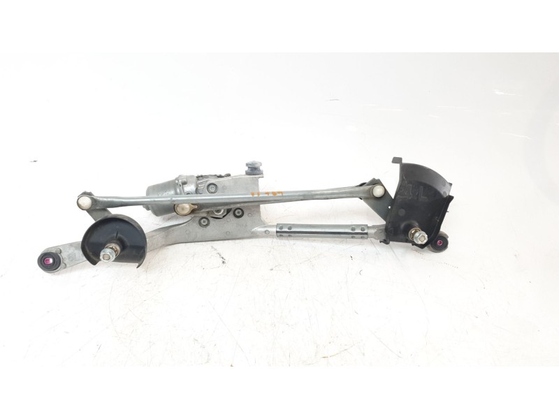 Recambio de motor limpia delantero para toyota yaris cross hybrid fwd style referencia OEM IAM 85110K0120  