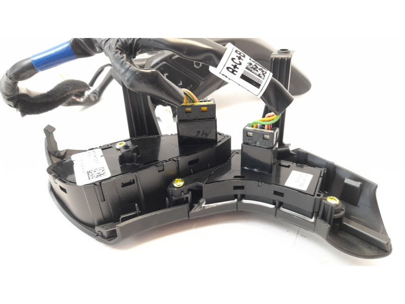 Recambio de mando volante para hyundai i30 (gd) 1.6 gdi cat referencia OEM IAM 96710A6750 96700A6500 