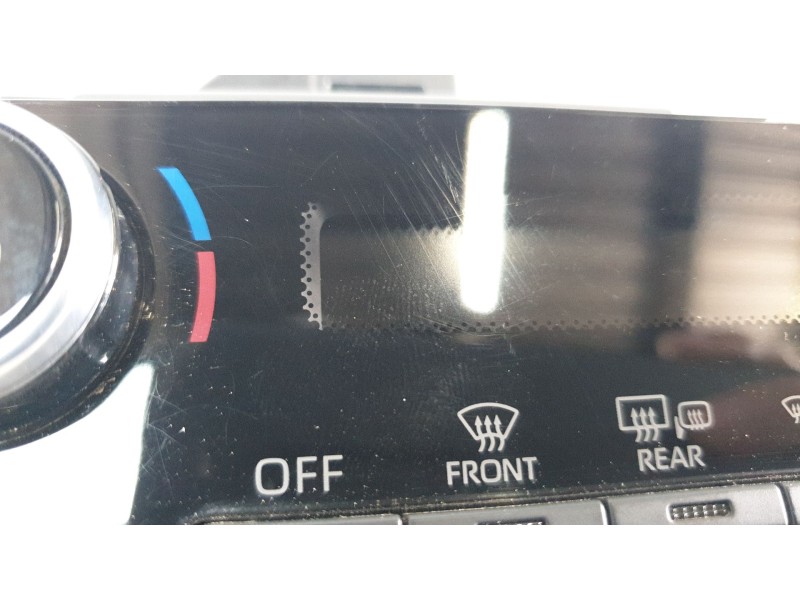 Recambio de mando climatizador para toyota yaris cross hybrid fwd style referencia OEM IAM 559000DC71  