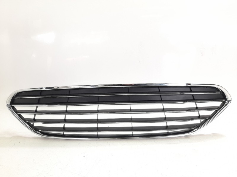 Recambio de rejilla paragolpes central para ford fiesta (ccn) referencia OEM IAM 1778257 402156A 107105718 / FD3462001