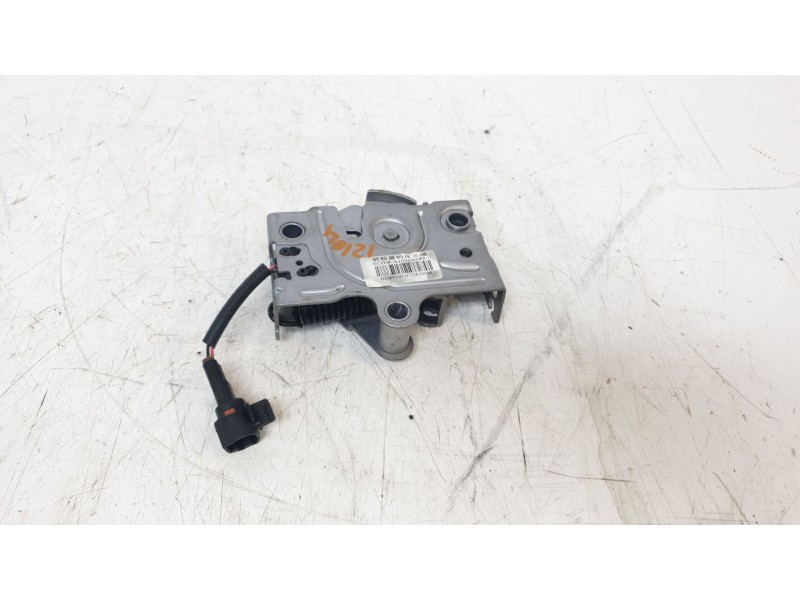 Recambio de cerradura capo para byd atto 3 ev referencia OEM IAM SC2EM8402530  