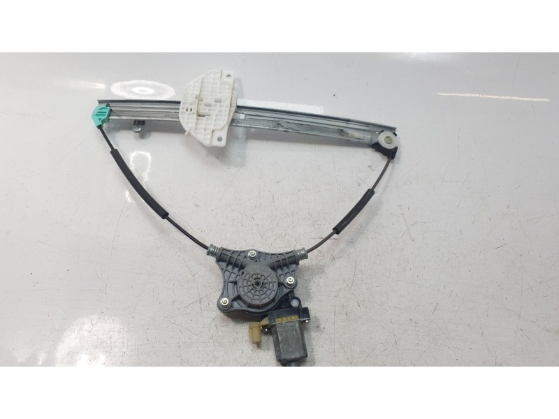 Recambio de elevalunas delantero derecho para kia stonic (ybcuv) concept referencia OEM IAM 82402H8000  