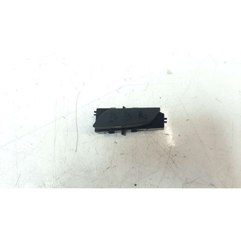 Recambio de pantalla multifuncion para opel insignia country tourer 2.0 16v cdti referencia OEM IAM 22956265  