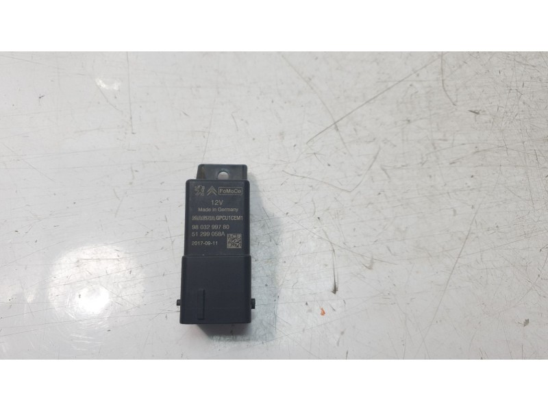 Recambio de rele para ford kuga st-line referencia OEM IAM 9803299780  