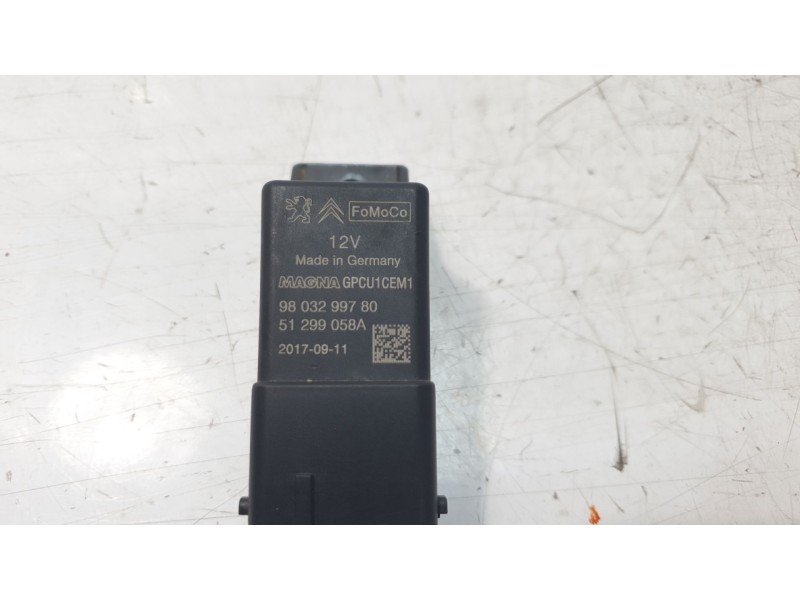 Recambio de rele para ford kuga st-line referencia OEM IAM 9803299780  
