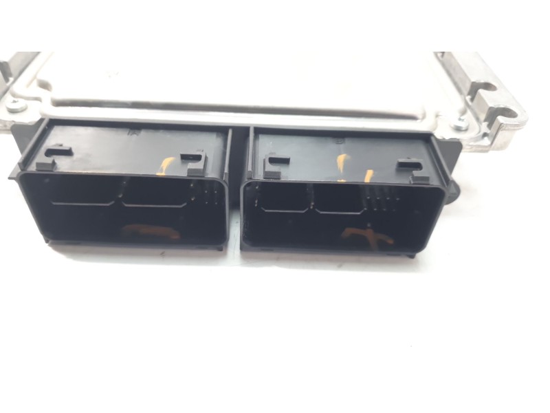 Recambio de centralita motor uce para ford kuga st-line referencia OEM IAM GV6112A650 0281033472 