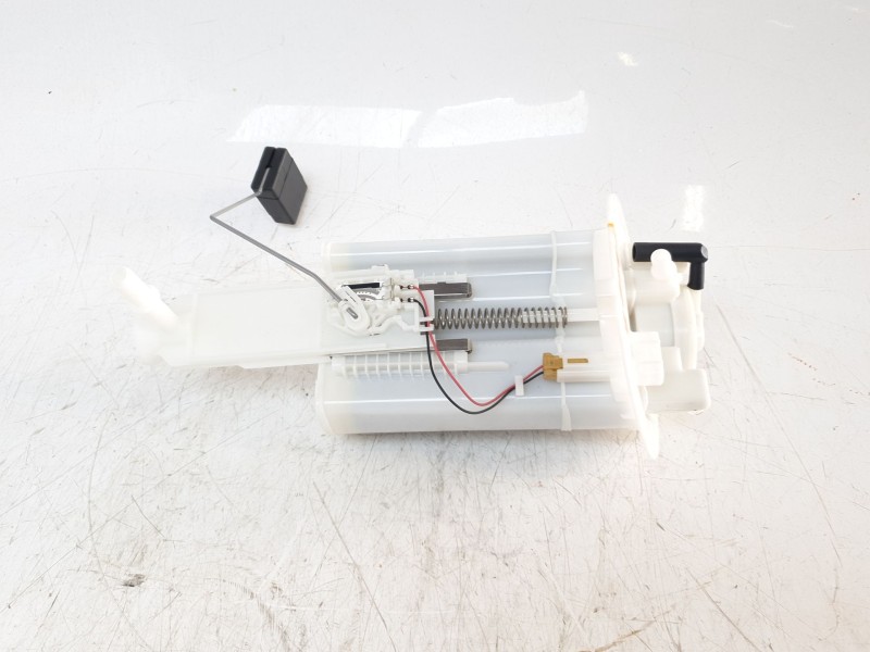 Recambio de bomba combustible para lexus is iii (_e3_) 300h (ave30_) referencia OEM IAM 7702453080  