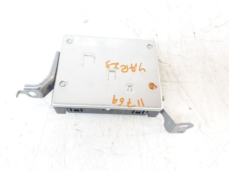 Recambio de modulo electronico para toyota yaris cross hybrid fwd style referencia OEM IAM 867400D031  
