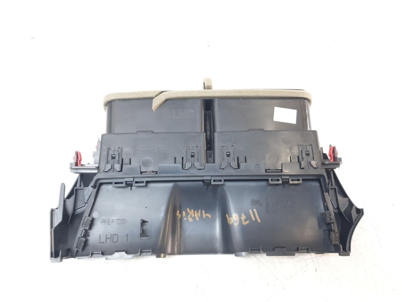 Recambio de aireador central para toyota yaris cross hybrid fwd style referencia OEM IAM 55670K0090  