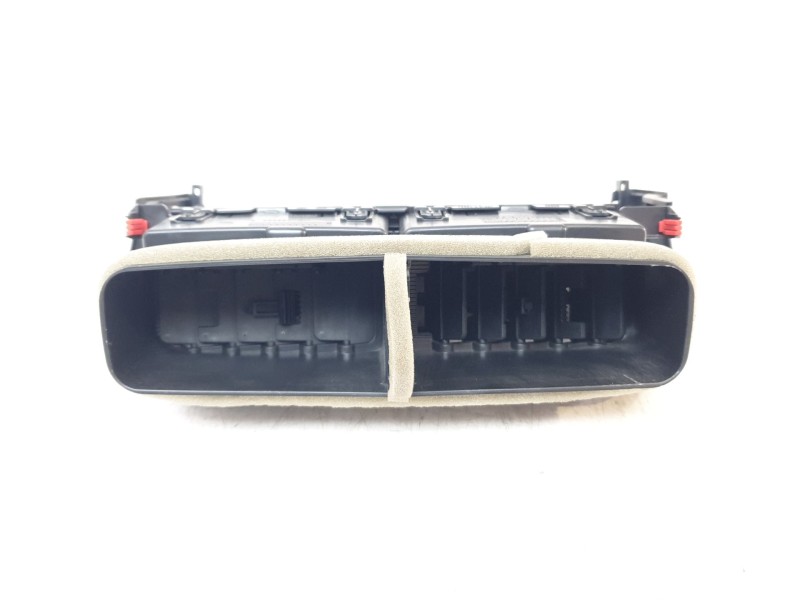 Recambio de aireador central para toyota yaris cross hybrid fwd style referencia OEM IAM 55670K0090  