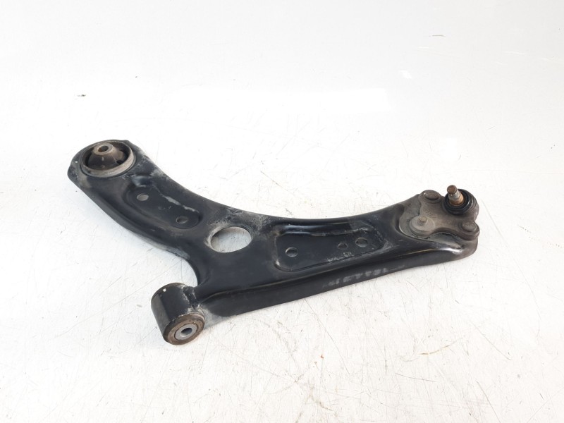 Recambio de brazo suspension inferior delantero izquierdo para hyundai kona pure referencia OEM IAM 54500J9000  