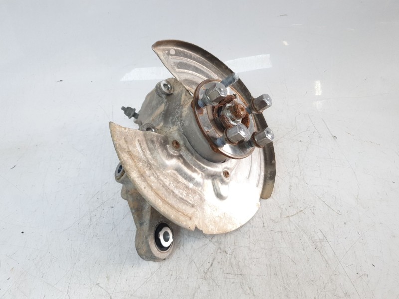 Recambio de mangueta trasera derecha para land rover evoque pure referencia OEM IAM LR068883  