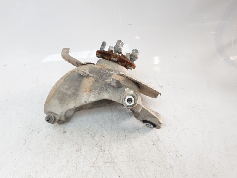 Recambio de mangueta trasera derecha para land rover evoque pure referencia OEM IAM LR068883  