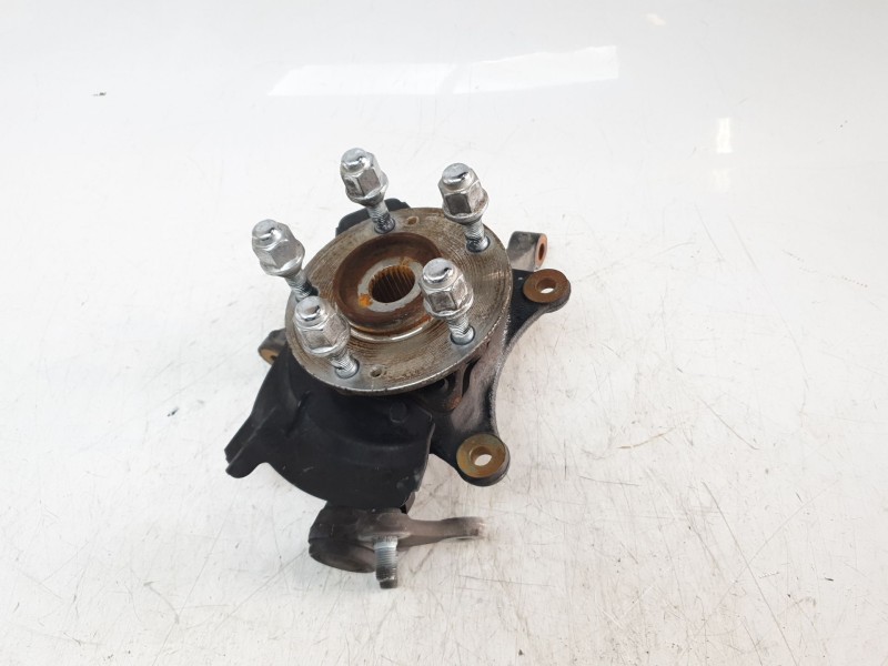 Recambio de mangueta delantera derecha para hyundai kona pure referencia OEM IAM 51701J9200  