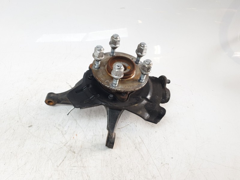 Recambio de mangueta delantera derecha para hyundai kona pure referencia OEM IAM 51701J9200  