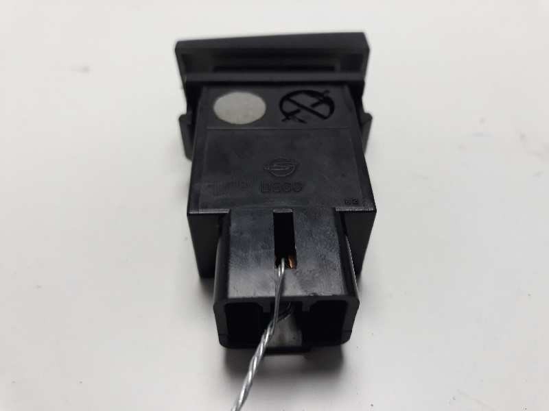 Recambio de interruptor para ssangyong rexton rx 270 plus / 270 xdi plus referencia OEM IAM   