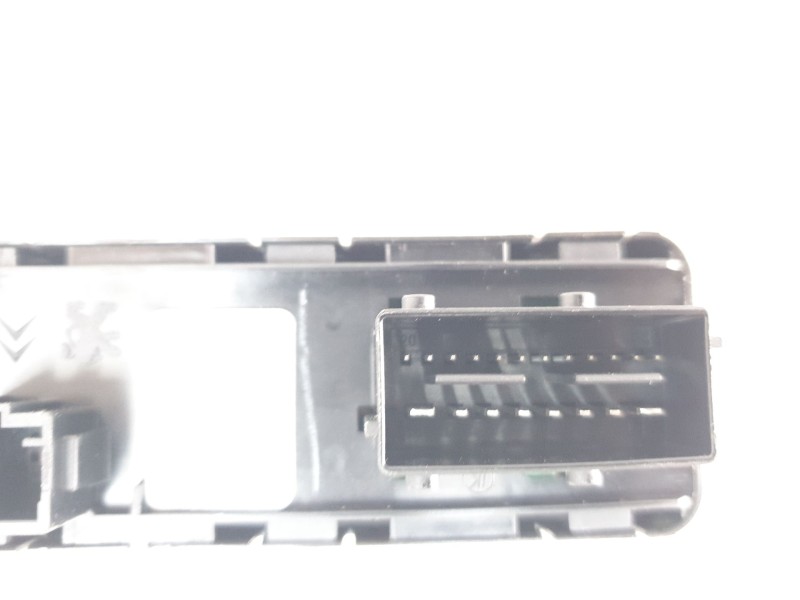 Recambio de mando elevalunas delantero izquierdo para citroën c4 iii (ba_, bb_, bc_) 1.2 puretech 130 (bahnsa, bahnsb) referenci