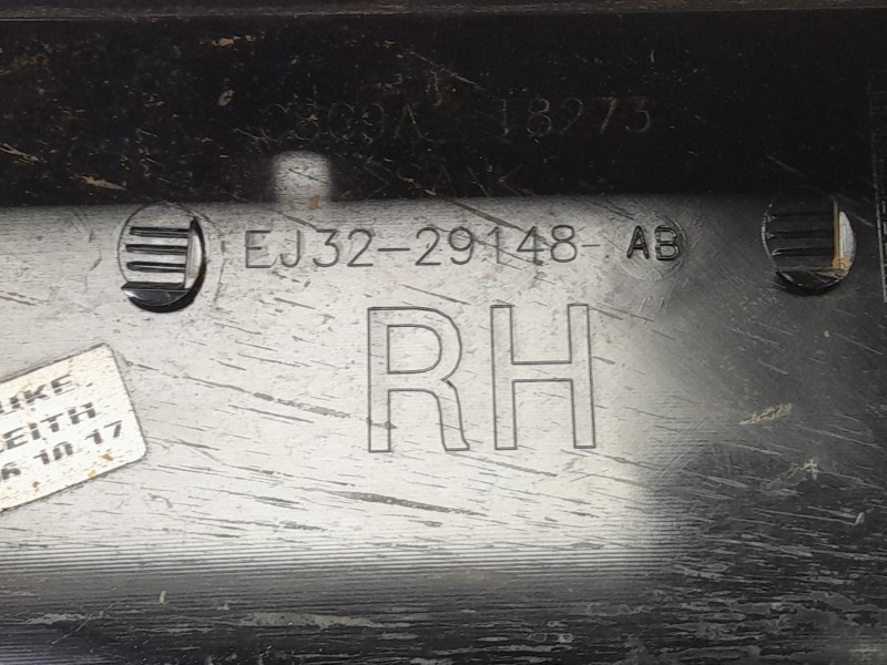 Recambio de moldura para land rover evoque pure referencia OEM IAM EJ3229148AB  