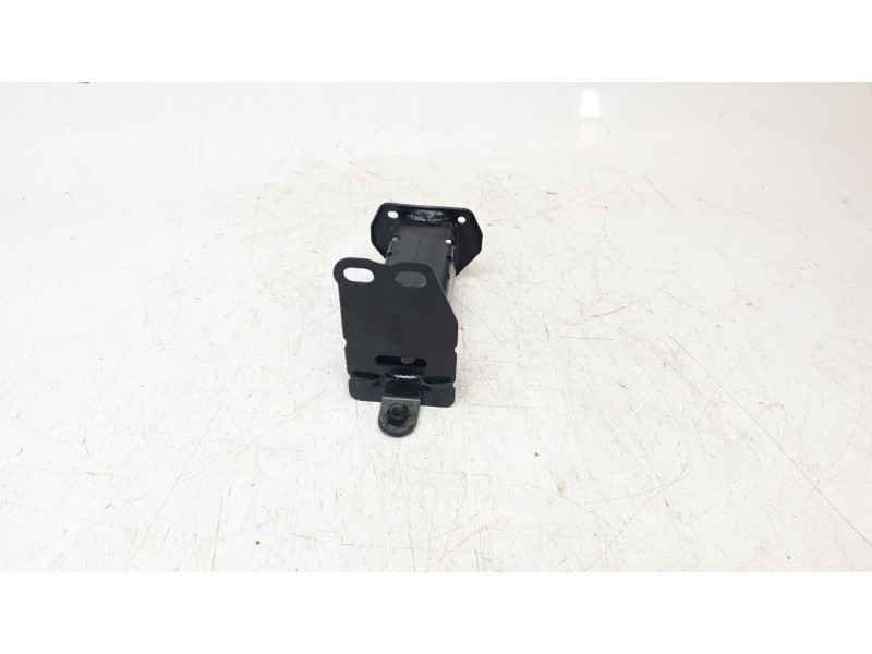 Recambio de punta chasis delantera para toyota yaris cross hybrid fwd style referencia OEM IAM 52102K0020  