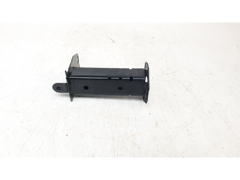 Recambio de punta chasis delantera para toyota yaris cross hybrid fwd style referencia OEM IAM 52102K0020  