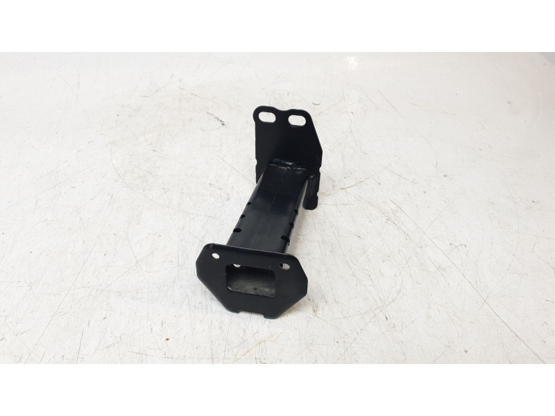 Recambio de punta chasis delantera para toyota yaris cross hybrid fwd style referencia OEM IAM 52103K0020  