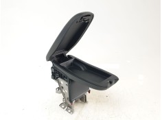 Recambio de apoyabrazos central para toyota yaris cross hybrid fwd style referencia OEM IAM 58905K0020C1  