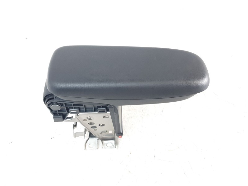 Recambio de apoyabrazos central para toyota yaris cross hybrid fwd style referencia OEM IAM 58905K0020C1  