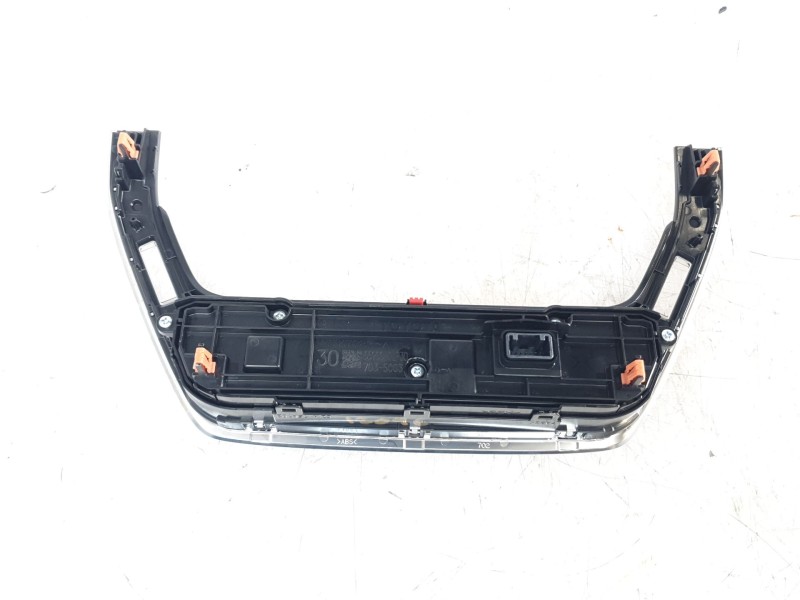 Recambio de mando climatizador para toyota corolla station wagon (_e21_) 2.0 hybrid (mzeh12) referencia OEM IAM 5590002F30  