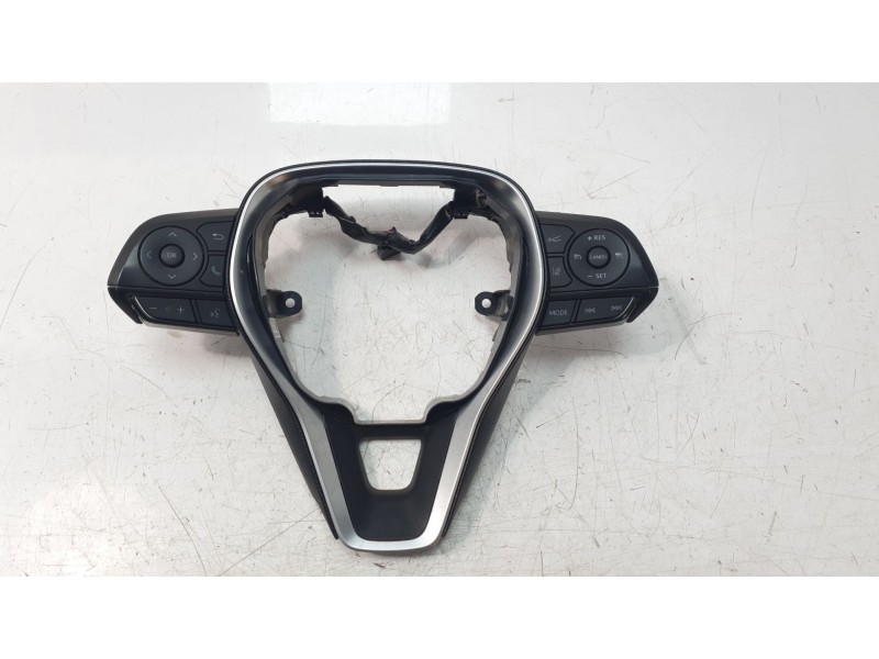 Recambio de mando volante para toyota corolla (e21) hybrid active referencia OEM IAM 8425002F80  