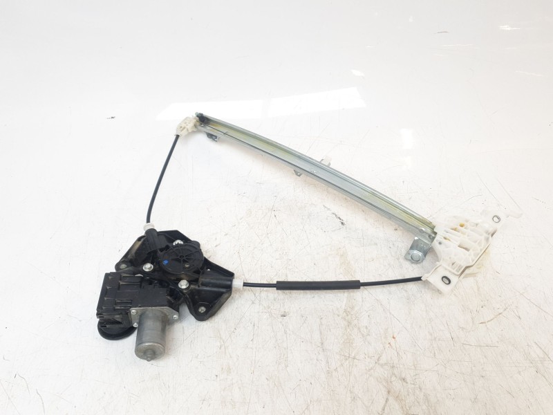 Recambio de elevalunas trasero derecho para toyota yaris cross hybrid fwd style referencia OEM IAM 857100D550 0620206791 