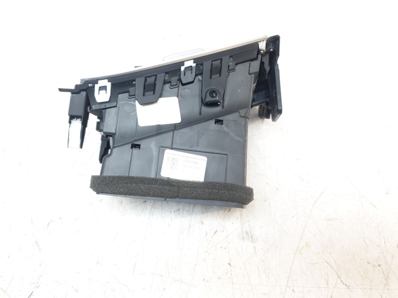 Recambio de aireador izquierdo para hyundai tucson (nx) maxx silver 2wd referencia OEM IAM 847F1N7000NNB  