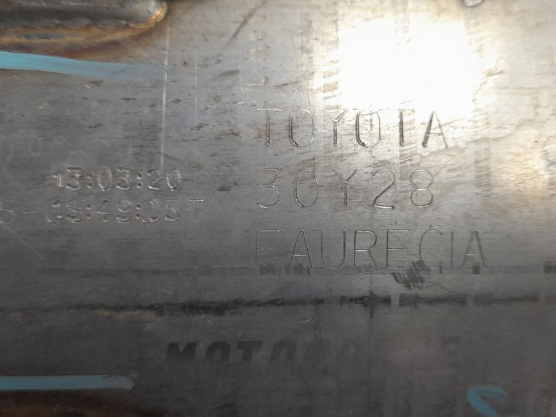 Recambio de catalizador para toyota corolla (e21) hybrid active referencia OEM IAM 30Y28 TL8 