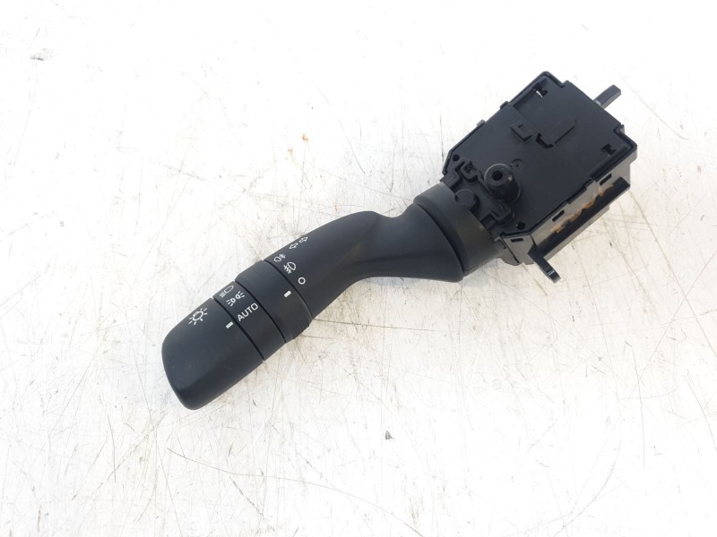Recambio de mando intermitentes para toyota yaris cross hybrid fwd style referencia OEM IAM 02D7017J910  