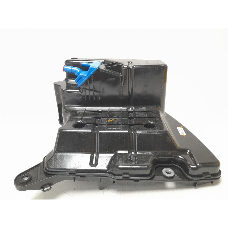Recambio de deposito adblue para audi a4 b9 avant (8w5, 8wd) s4 tdi mild hybrid quattro referencia OEM IAM 8W0131878BT 4067405AN