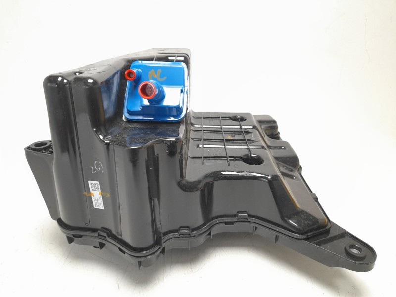 Recambio de deposito adblue para audi a4 b9 avant (8w5, 8wd) s4 tdi mild hybrid quattro referencia OEM IAM 8W0131878BT 4067405AN