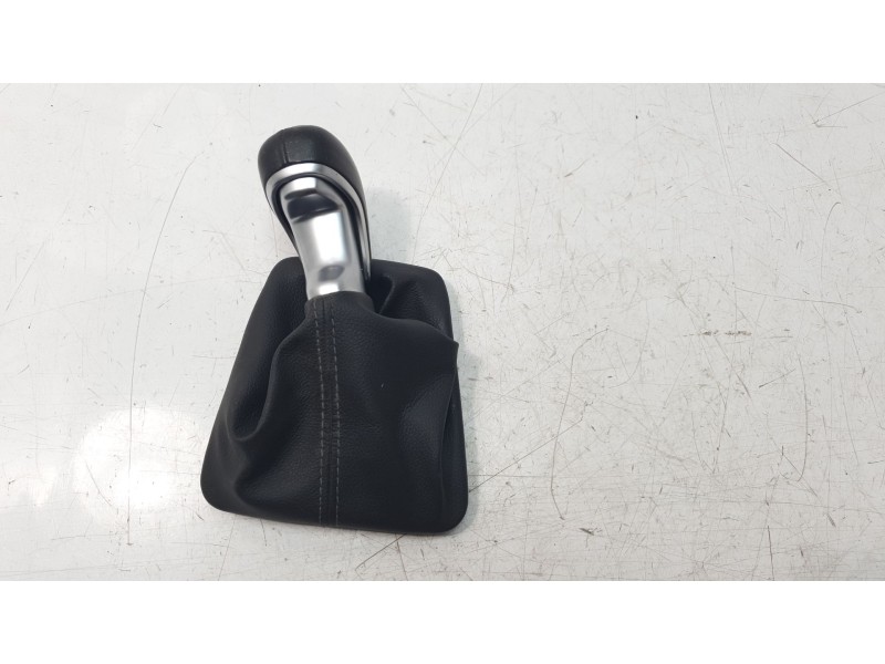 Recambio de pomo palanca cambio para kia stonic (ybcuv) concept referencia OEM IAM 43711H8210  