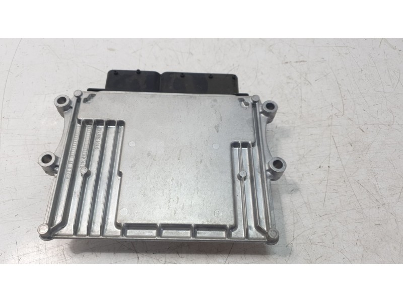 Recambio de centralita motor uce para kia stonic (ybcuv) concept referencia OEM IAM 3912804045  