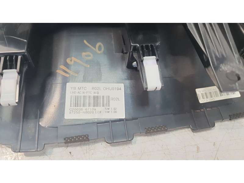 Recambio de mando calefaccion / aire acondicionado para kia stonic (ybcuv) concept referencia OEM IAM 97250H8020LEF  