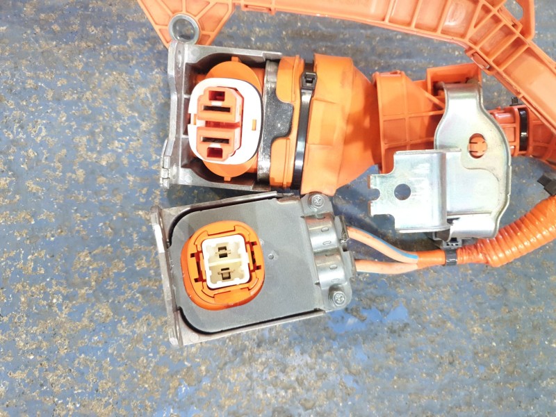 Recambio de cableado electrico para toyota yaris cross hybrid fwd style referencia OEM IAM 821H1K0010  